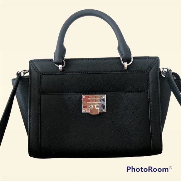 Michael Kors premium handbag, crossbody, black colour, like new condition - Picture 5 of 10